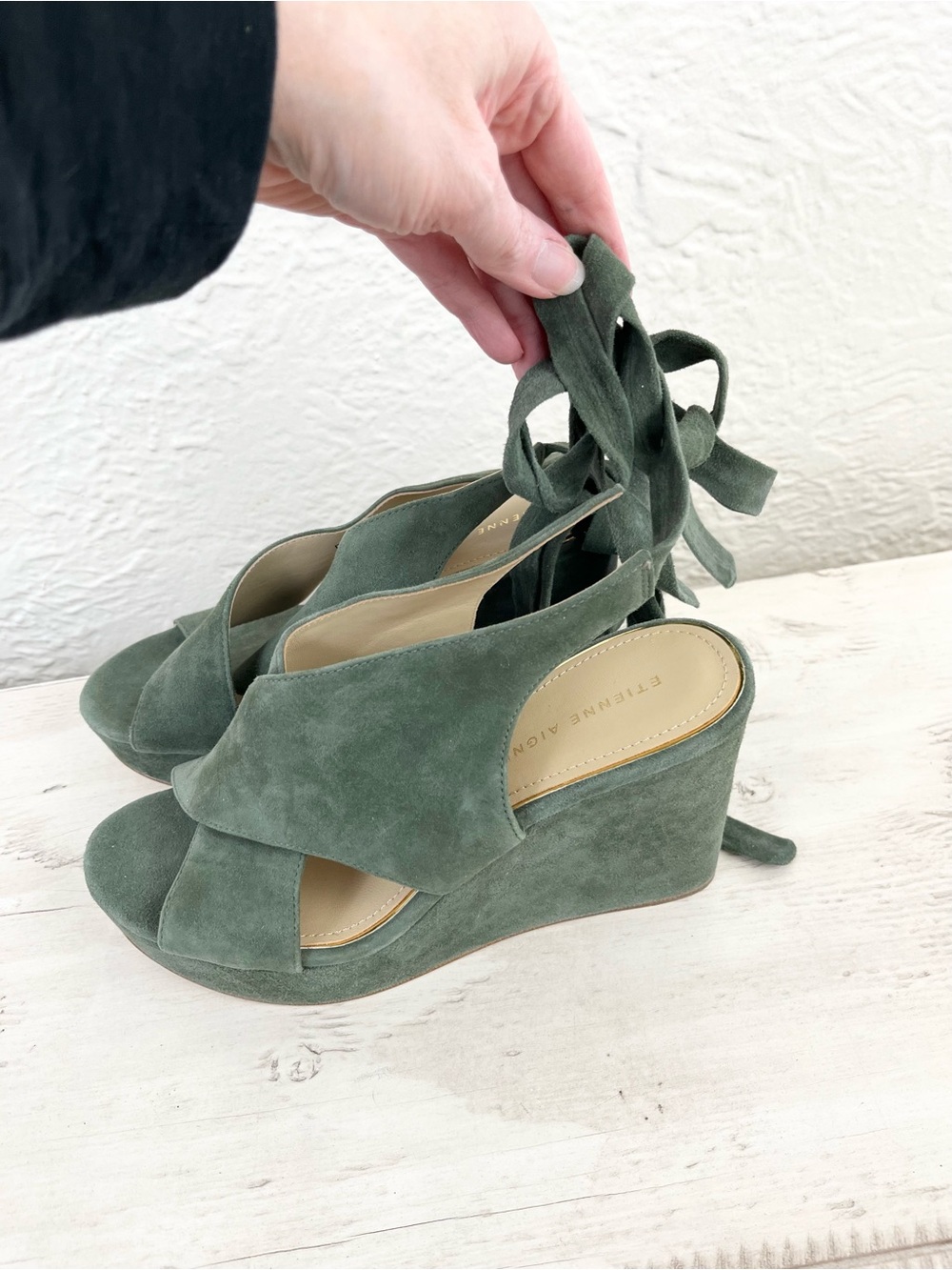 Etienne Aigner Wedge Heels Sandals Shoes Green Suede Tie Ankle 8.5 - Picture 3 of 15